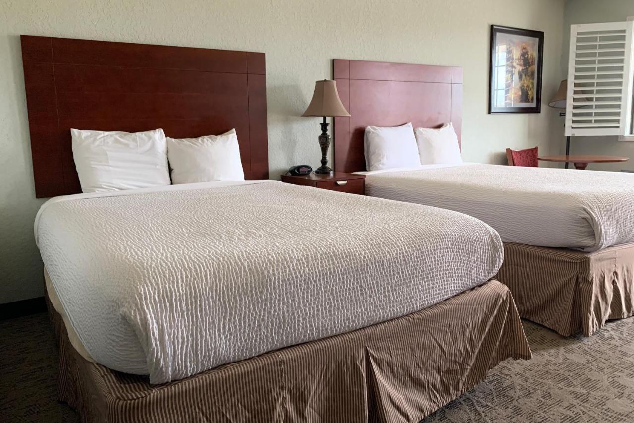 Oyo Hotel Pearsall I-35 West エクステリア 写真