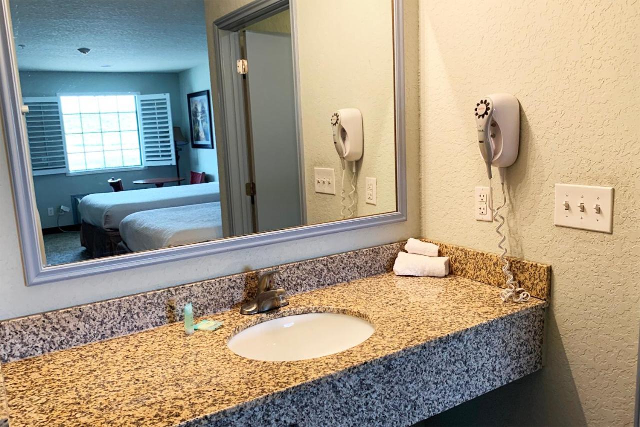 Oyo Hotel Pearsall I-35 West エクステリア 写真