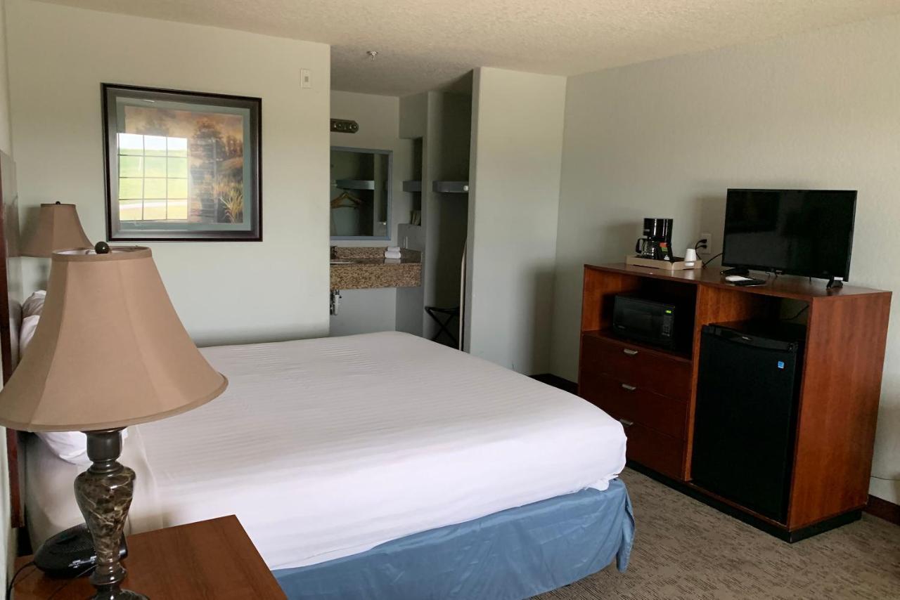 Oyo Hotel Pearsall I-35 West エクステリア 写真