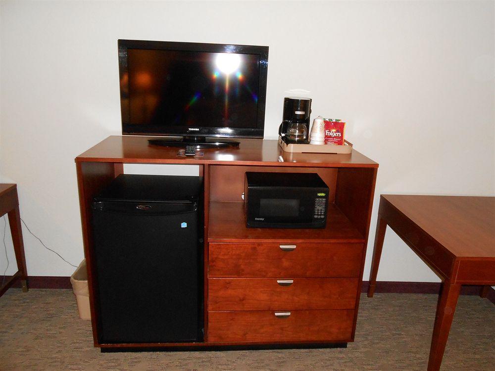 Oyo Hotel Pearsall I-35 West エクステリア 写真
