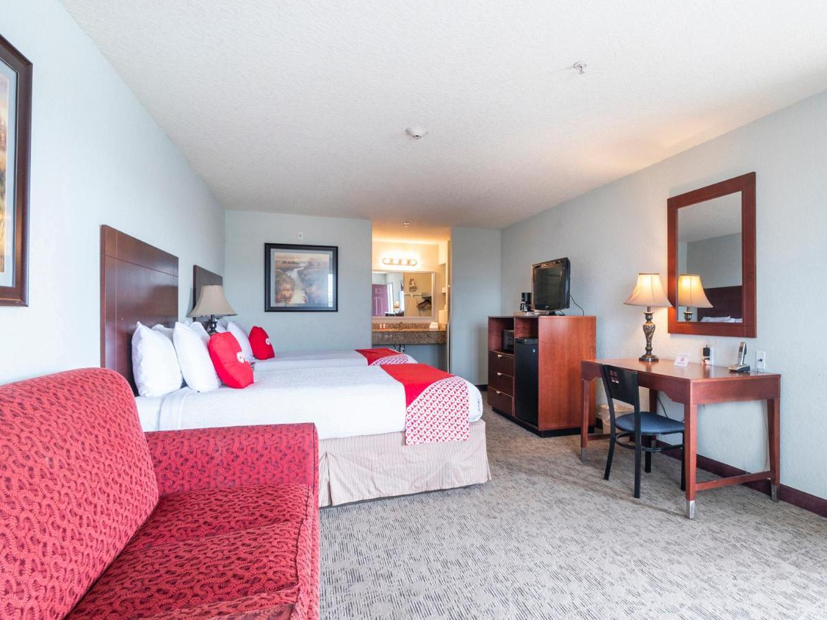 Oyo Hotel Pearsall I-35 West エクステリア 写真